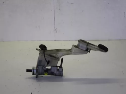 Hoofdremcilinder-7613235