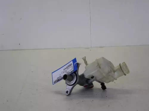 Hoofdremcilinder-7589042