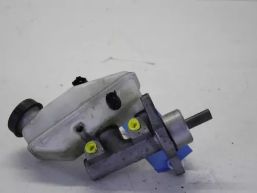 Hoofdremcilinder-7617365