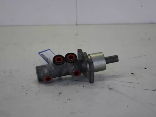 Hoofdremcilinder-7885106