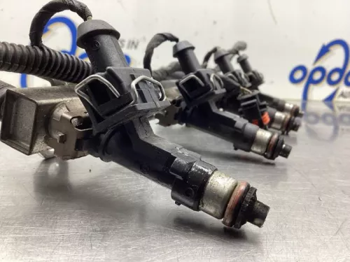 Injector (benzine injectie)-8133940 (19939515)